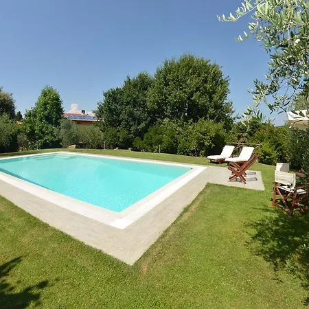 Holiday home Le Querce